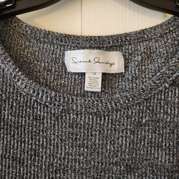 French Laundry Womens Gray Knit Top w Studded Shoulders 3/4 Sleeve Size 1X - Picture 2 of 7